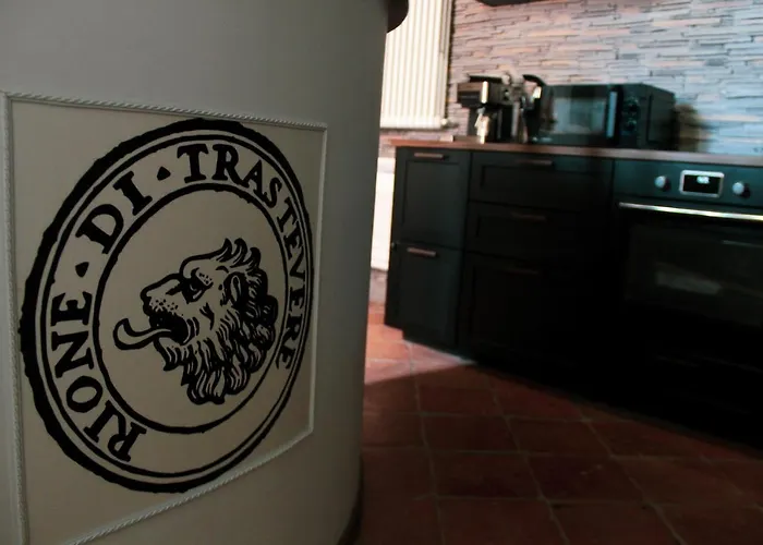 Lion Luxury Gasthuis 4*